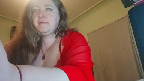 Snapshot of velvetdream884 chatting on May 18, 2026, 7:09 pm Elif online show from May 18, 2026, 7:09 pm