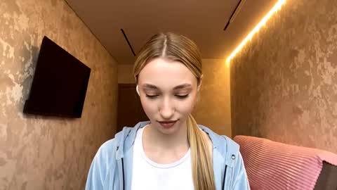 Nika online show from November 15, 2025, 8:00 am