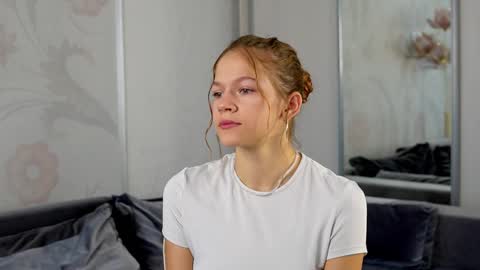 Kelly online show from September 24, 2025, 7:23 am