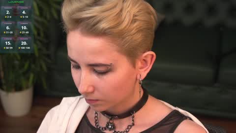 CLEOshort hair  TIna long hair  online show from January 7, 2025, 5:09 pm