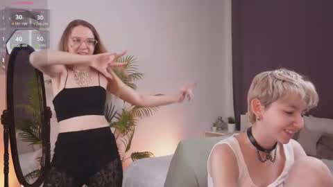 CLEOshort hair  TIna long hair  online show from February 23, 2025, 1:42 pm