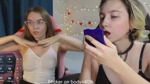 CLEOshort hair  TIna long hair  online show from November 16, 2025, 4:34 pm