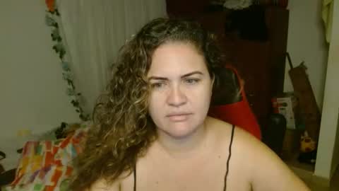 Snapshot of venecasexy44 chatting on March 4, 2026, 9:26 am venecasexy44 online show from March 4, 2026, 9:26 am