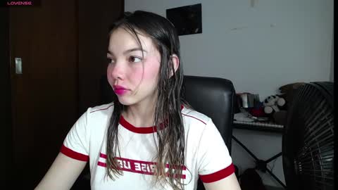 Venelope 3 online show from January 9, 2025, 2:11 am