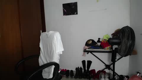 Venelope 3 online show from September 25, 2025, 3:32 am