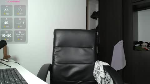 Venelope 3 online show from April 21, 2026, 3:24 am