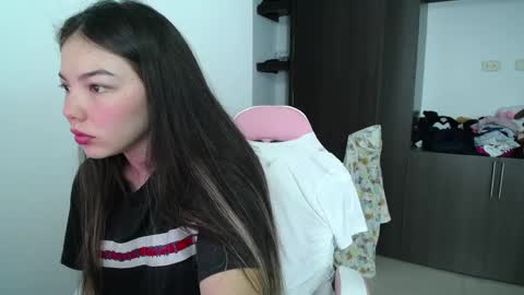 Snapshot of venelope1 chatting on May 14, 2026, 11:00 pm Venelope 3 online show from May 14, 2026, 11:00 pm