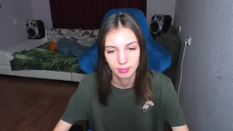 veneradi615 online show from January 31, 2025, 4:38 pm