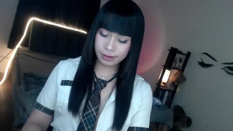 veniceseduction online show from April 18, 2026, 2:10 pm