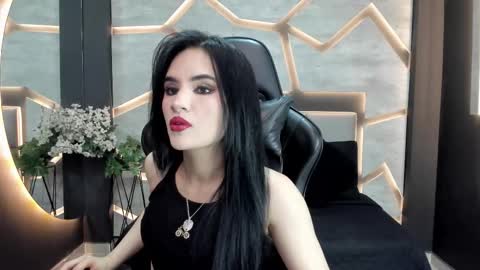 Snapshot of venomdoll_ chatting on January 6, 2026, 7:50 pm VALERIA online show from January 6, 2026, 7:50 pm
