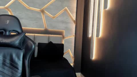 Snapshot of venomdoll_ chatting on January 13, 2026, 8:25 pm VALERIA online show from January 13, 2026, 8:25 pm