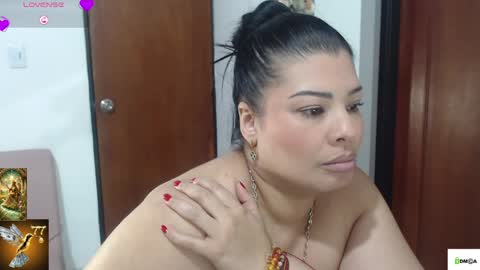 HI IM VENUS SMALL BOOBS  BIG HEART WARM PUSSY online show from May 15, 2026, 11:45 pm