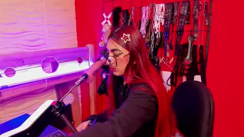 VENUS online show from February 25, 2026, 12:15 pm