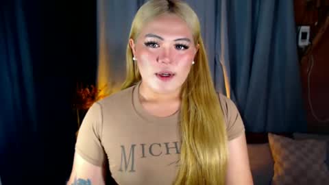 I am Colly Your mystery girl online show from June 19, 2026, 2:05 am