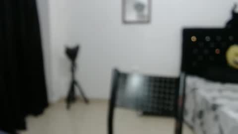 venus_menoza online show from September 24, 2025, 3:15 pm