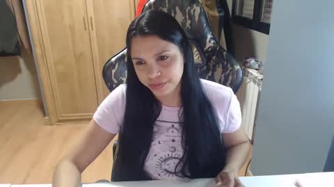 Snapshot of venus_sensual69 chatting on February 18, 2025, 4:48 pm Venus independent model online show from February 18, 2025, 4:48 pm