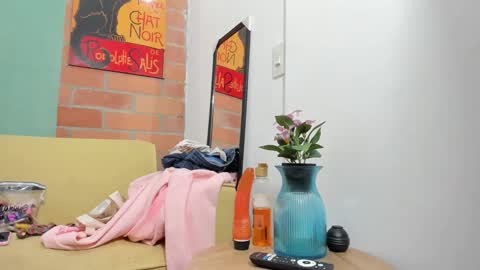 Luisa online show from December 17, 2024, 6:09 pm