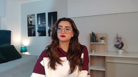 Snapshot of venus_steffen chatting on September 16, 2025, 12:28 pm Mia online show from September 16, 2025, 12:28 pm