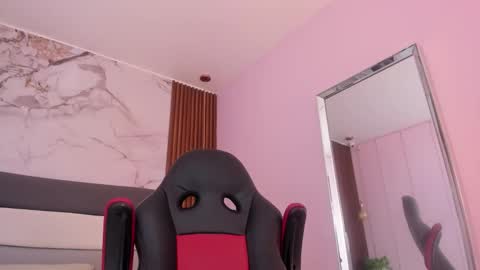 VENUS online show from January 5, 2026, 5:27 pm