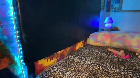 Venus online show from December 28, 2024, 4:19 am