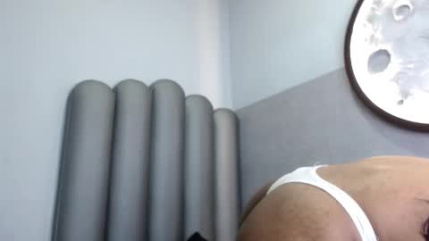 venuss_03 online show from October 12, 2025, 3:27 am