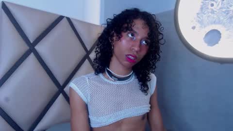 Snapshot of venuss_03 chatting on February 14, 2026, 3:47 am venuss_03 online show from February 14, 2026, 3:47 am