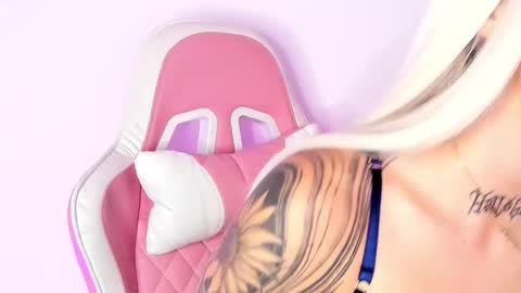 Shelly online show from November 7, 2025, 1:00 pm