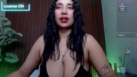 Nice to greet you my name is Vanessa  online show from October 4, 2025, 1:42 pm