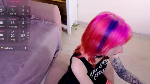 Erica online show from February 26, 2026, 10:42 pm