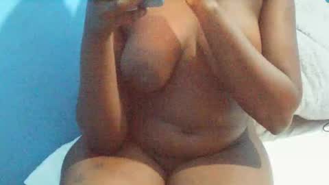 Snapshot of vera_bliss21 chatting on June 3, 2026, 6:46 pm vera_bliss21 online show from June 3, 2026, 6:46 pm