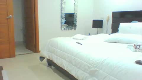 vergagolosa22 online show from September 17, 2025, 9:44 am