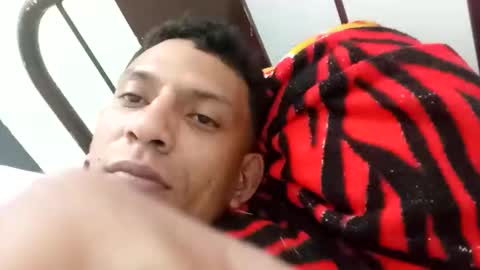 Snapshot of vergara914486 chatting on October 6, 2025, 1:25 am vergara914486 online show from October 6, 2025, 1:25 am