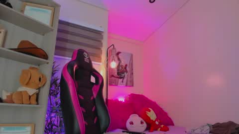 Snapshot of vero_bloomx chatting on July 16, 2026, 12:22 pm vero_bloomx online show from July 16, 2026, 12:22 pm