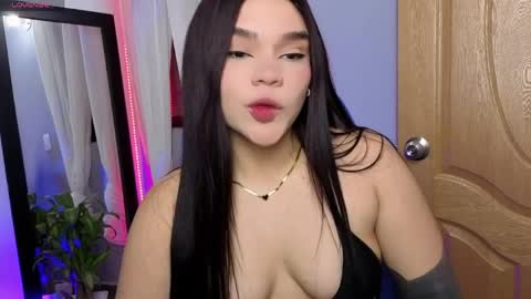 veronica_118 online show from April 12, 2026, 5:23 am