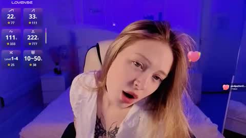  VERONICA  FOLLOW ME  online show from December 5, 2025, 8:45 am