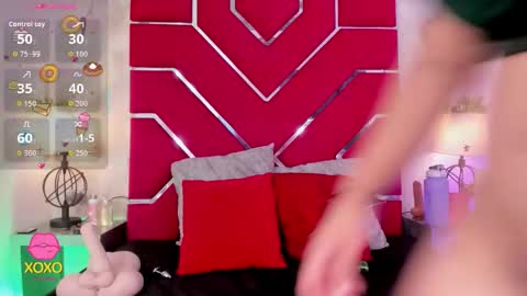 Veronica Olson online show from September 28, 2025, 11:10 pm