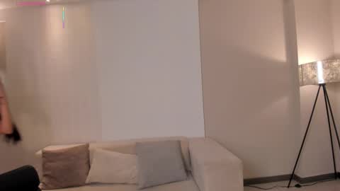 Vero  online show from September 24, 2025, 11:35 am