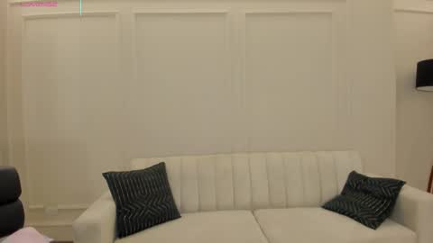 Vero  online show from December 2, 2025, 10:20 am