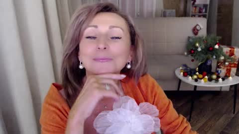 Snapshot of veronicagilbert chatting on December 23, 2024, 5:06 am Helen online show from December 23, 2024, 5:06 am