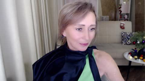 Snapshot of veronicagilbert chatting on January 3, 2025, 5:39 am Helen online show from January 3, 2025, 5:39 am