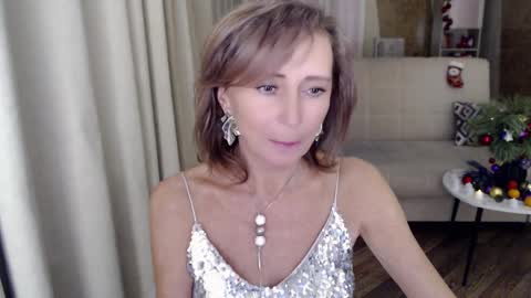 Snapshot of veronicagilbert chatting on January 3, 2025, 11:46 am Helen online show from January 3, 2025, 11:46 am