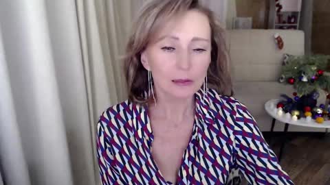 Snapshot of veronicagilbert chatting on January 6, 2025, 5:08 am Helen online show from January 6, 2025, 5:08 am