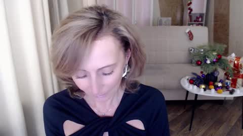 Snapshot of veronicagilbert chatting on January 9, 2025, 8:13 am Helen online show from January 9, 2025, 8:13 am