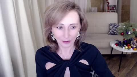Snapshot of veronicagilbert chatting on January 13, 2025, 5:33 am Helen online show from January 13, 2025, 5:33 am