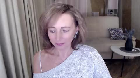 Snapshot of veronicagilbert chatting on January 16, 2025, 4:49 am Helen online show from January 16, 2025, 4:49 am