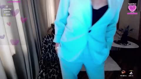 Snapshot of veronicagilbert chatting on February 2, 2025, 10:02 am Helen online show from February 2, 2025, 10:02 am