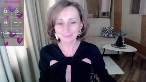 Snapshot of veronicagilbert chatting on February 11, 2025, 5:05 am Helen online show from February 11, 2025, 5:05 am