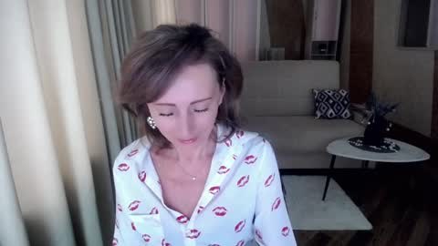 Snapshot of veronicagilbert chatting on February 14, 2025, 5:30 am Helen online show from February 14, 2025, 5:30 am