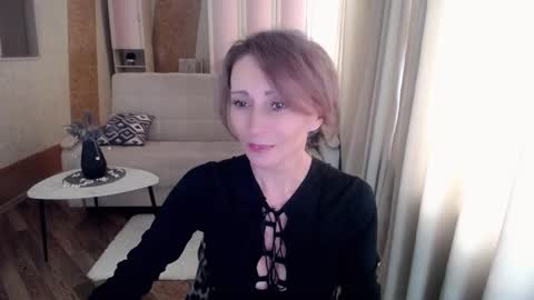 Snapshot of veronicagilbert chatting on February 17, 2025, 5:25 am Helen online show from February 17, 2025, 5:25 am