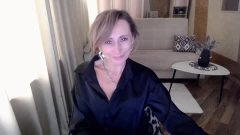 Snapshot of veronicagilbert chatting on February 28, 2025, 8:20 am Helen online show from February 28, 2025, 8:20 am